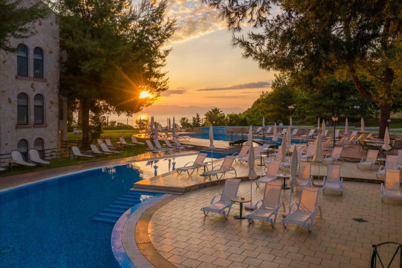 Lesse Hotel Khalkidiki Eksteriør bilde